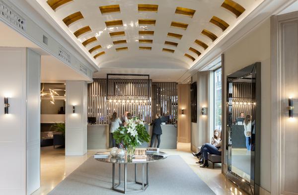 Hobby portada Hall Hotel Hobby portada Hall Hotel